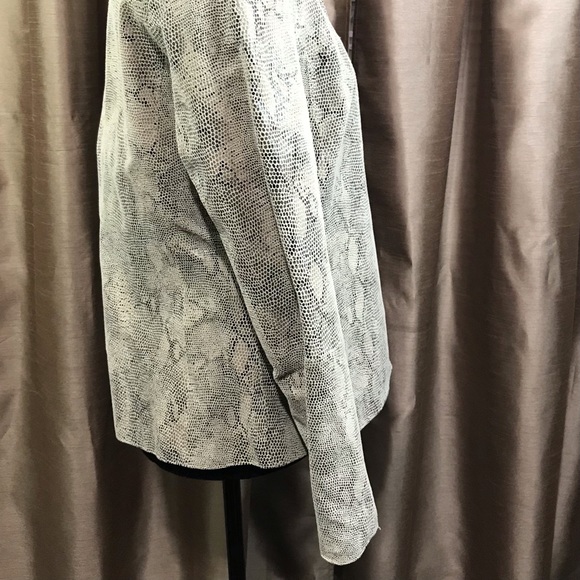 Mix It Jacket 100% Leather Beige Snake Print Lined Zips Pockets Size Small [c c] - Picture 2 of 5